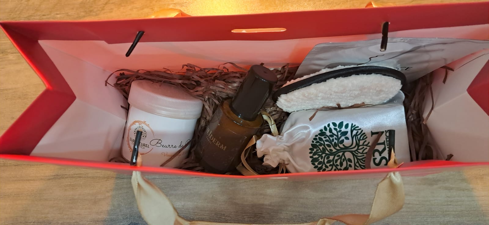 Coffret Elle   -- BOX DE NOËL ASILIDERM PARIS – ÉDITION 2025